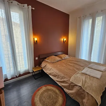 Les Sureaux, Le Charme Du Centre De Διαμέρισμα *